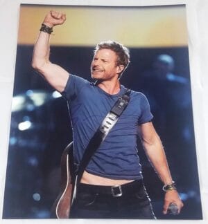 DIERKS BENTLEY SIGNED 11X14 PHOTO AUTOGRAPHED AUTHENTIC COA J2