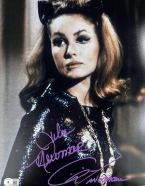 JULIE NEWMAR SIGNED CATWOMAN 11X14 PHOTO BATMAN 1966 RARE INSCRIPTION BAS 156