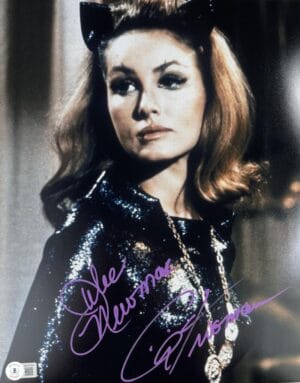 JULIE NEWMAR SIGNED CATWOMAN 11X14 PHOTO BATMAN 1966 RARE INSCRIPTION BAS 154