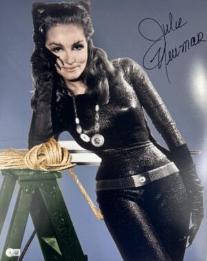 JULIE NEWMAR SIGNED CATWOMAN 16X20 PHOTO BATMAN 1966 RARE INSCRIPTION BAS 166