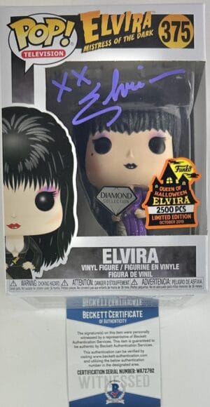 CASSANDRA PETERSON SIGNED ELVIRA MISTRESS OF THE DARK FUNKO 375 PURPLE DRESS 782