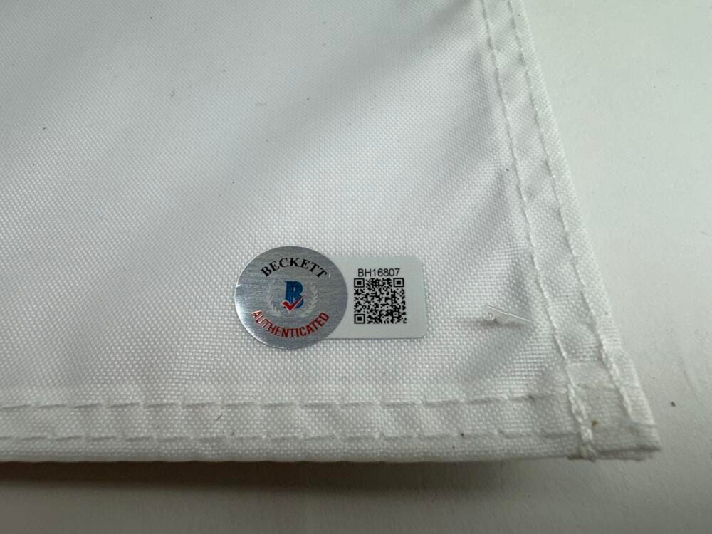 Ruoning Yin Signed Kroger Queen City Championship Flag 2024 Autograph Bas K07 - Image 2