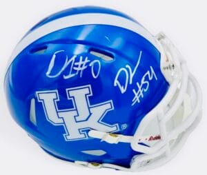DEONE WALKER D'ERYK JOHNSON MARQUES COX SIGNED KENTUCKY WILDCATS MINI HELMET BAS K44