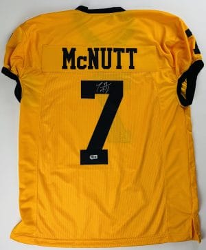 Marvin McNutt, Marvin McNutt autograph, Marvin McNutt signed jersey, Iowa Hawkeyes, Iowa Hawkeyes football, Iowa signed jersey, Hawkeyes memorabilia, Iowa football collectible, Signed football jersey, College football signed jersey, NCAA football memorabilia, Game cut jersey, Iowa wide receiver autograph, Hawkeyes signed jersey, Extra large jersey